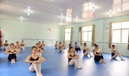 獨家爆料藝術學校極品舞蹈生