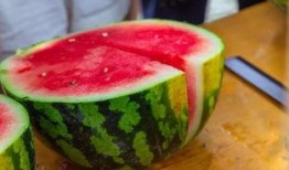 吃瓜長清大學體育生,校園生活新篇章