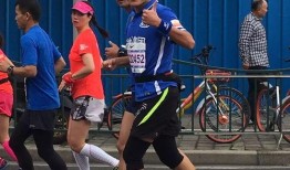 今日吃瓜體育生男友,揭秘校園戀情背后的甜蜜與挑戰